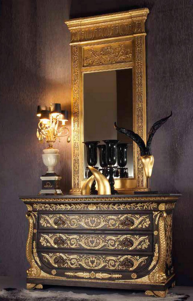 Luxury baroque chest of drawers