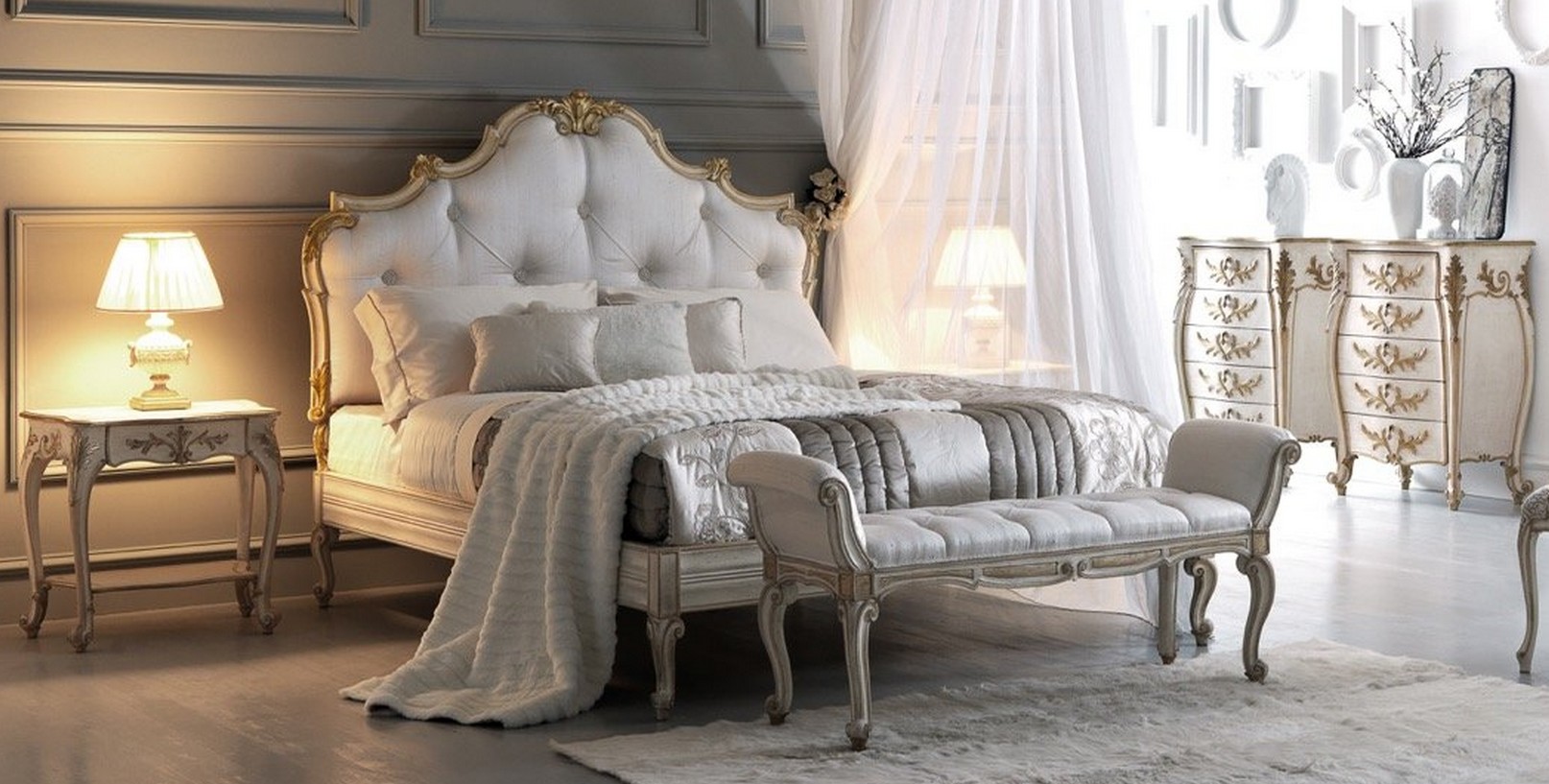 Baroque bedside 