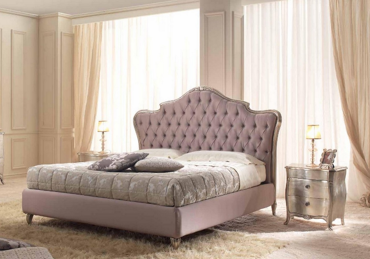 Baroque bed