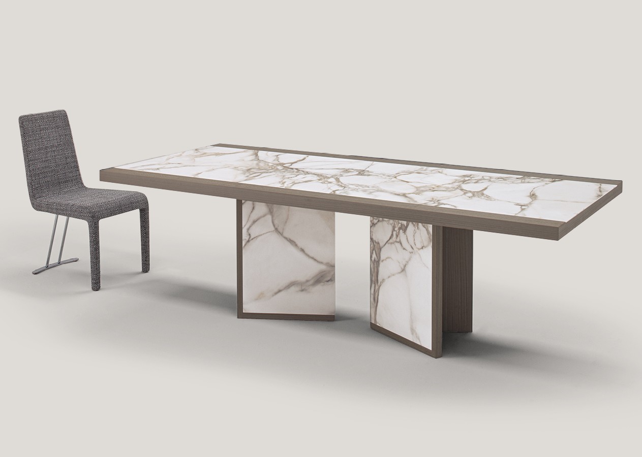 Modèle Ceramic and wood dining table