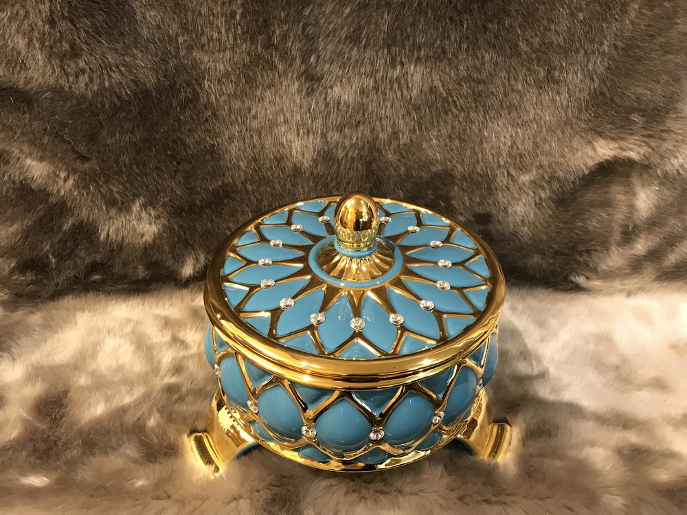 Artistic ceramic luxury object