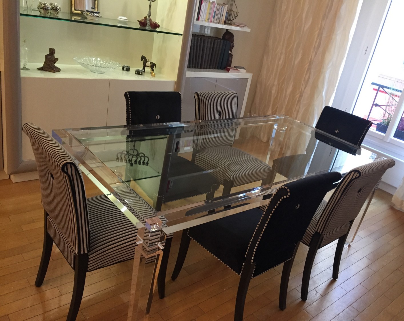 Transparent dining table