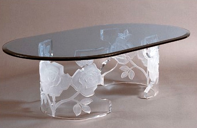 Table basse transparente de luxe Paris